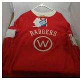 1 Wisconsin Badgers mens medium shirt