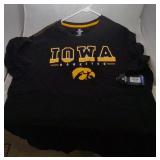 3 Iowa Hawkeyes mens XL T-shirts