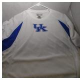 3 Kentucky Wildcats mens Large T shirts