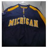 Michigan Wolverines Mens Small zipup Windbreaker