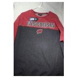 Wisconsin Badgers Mens Large pullover sweatshirt