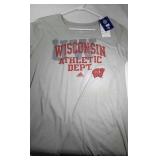 3 Wisconsin Badgers Ladies 2XL t-shirts