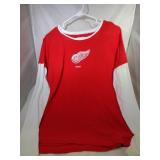 3 Detroit Red Wings Ladies Large shirts - two long