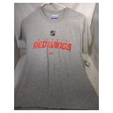 3 Detroit Red Wings Youth Medium shirts - one long
