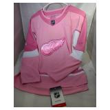 Detroit Red Wings Youth Medium pink jersey