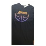 3 Los Angeles Lakers Men