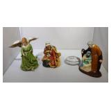 2 Music Boxes/Figurines and 2 Figurines Plus Tote