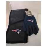 New England Patriots Utility Gloves and a Scarf