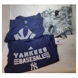 3 New York Yankees Youth S8 shirts