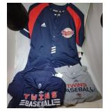 3 Minnesota Twins Youth M10/12 shirts - two shirts