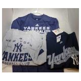 3 New York Yankees Youth Large shirts