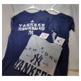 3 New York Yankees Youth Large shirts