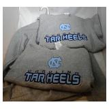 3 North Carolina Tar Heels Youth Medium hooded