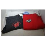 2 Wisconsin Badgers Ladies Large sweatpants