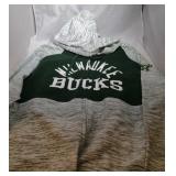 Milwaukee Bucks Ladies 3XL zippered hooded