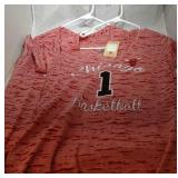 2 Chicago Bulls Ladies Large stressed t-shirts
