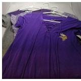 3 Minnesota Vikings Ladies Small shirts