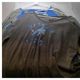 2 Detroit Lions Ladies long sleeve shirts - XL &