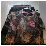 Green Bay Packers Ladies 2XL camo Pink shirt &
