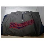 Minnesota Twins Mens Large Cool Base zip up