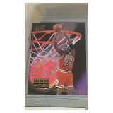 lot of 5 Michael Jordan cards