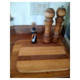 Chicago Cutlery cutting boards, salt and pepper