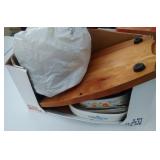 2 Corning Ware casserole dishes, large cutting