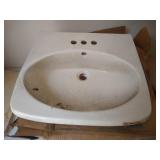 Standard pedestal sink in boxes - white