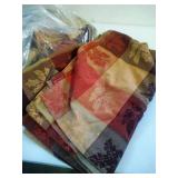 tableclothe and napkin set