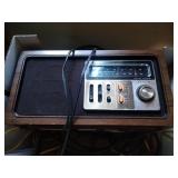 Zenith R425 radio and 4 extension cords
