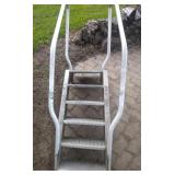 aluminum water ladder/stairs - NO HOLES