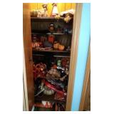 huge Fall decor lot - contents of "Pantry" -