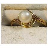 14k yg Pearl ring, 2.0 grams, size 7 14k yg Pearl ring, 2.0 grams, size 7
