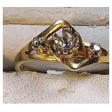 14k yg ring, center stone is missing, 2.9 grams 14k yg ring, center stone is missing, 2.9 grams