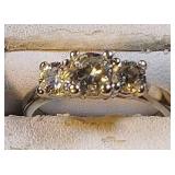 14k wg 3 Diamond ring (1 TCW), 3.5 grams 14k wg 3 Diamond ring (1 TCW), 3.5 grams