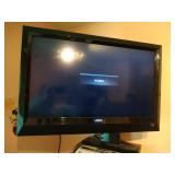 32" Vizio mounted TV and wall mounting kit -NOTE 32" Vizio mounted TV and wall mounting kit -NOTE