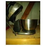 3 kitchen appliances - Hamilton Beach mixer,