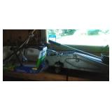 2 ton floor jack and 4 tire irons 2 ton floor jack and 4 tire irons