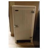 "Automatic" ice chest