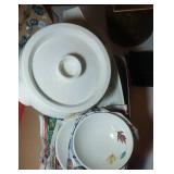 earthenware - 4 small plates, 2 bowls, soup tureen