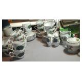 plum & raspberry tea service set - 15 cups, 16
