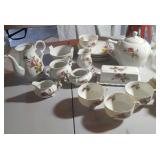 16 piece tea service set - rose pattern