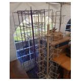 2 display racks - white "Leanin