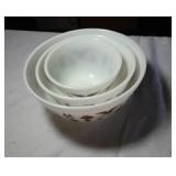 Pyrex - white with brown, 3 nesting bowls