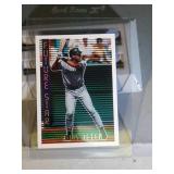 1995 Topps future star Derek Jeter baseball card