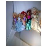 lot of 14 Barbie dolls with dresses