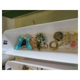 pins / brooches