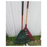 2 leaf rakes