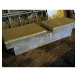 ALUMINUM DIAMOND PLATE TOOL BOX