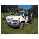 2009 GMC C5500 STAKE BODY 2 DR 132043 MI.